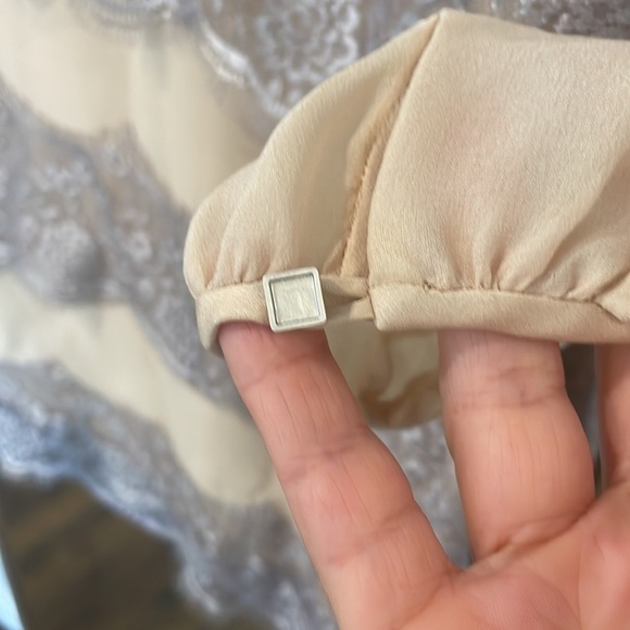 Olivine Gabbro Silk and Lace Blouse - Picture 10 of 11